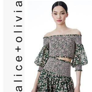 NWOT💕Alice + Olivia Candra Smocked Off-Shoulder Crop Top in Schwarz Size L